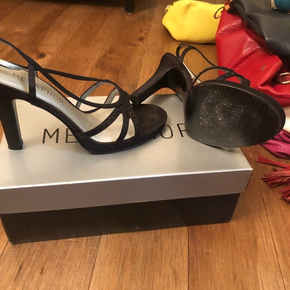 Shoes - Picture 2 of 5